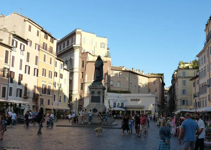 The Column Of Campo De' Fiori Apartment Rome